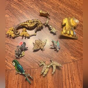 Animal bag of pins
